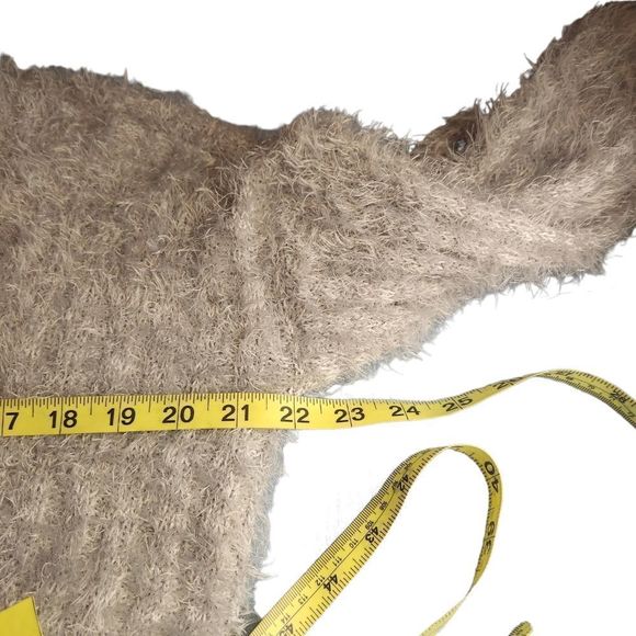 Candies Sweater Fluffy Gray Womens Size Medium - Picture 9 of 10